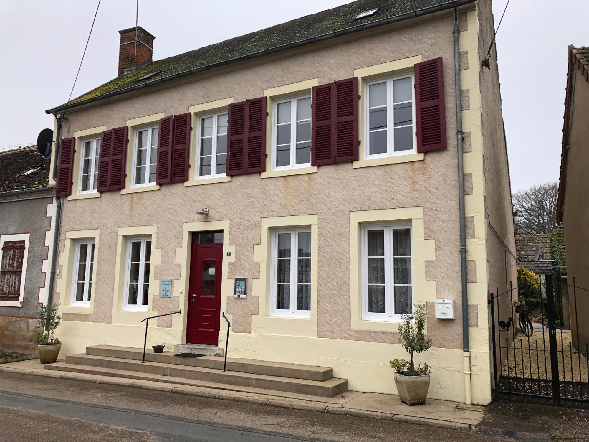 Bed and Breakfast Le Voyageur Saint-Bonnet-Tronçais Exterior foto
